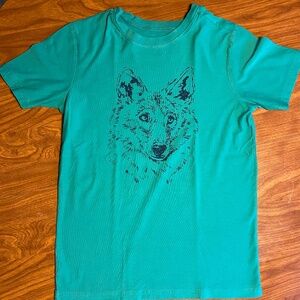 Tea Collection Size 14 Graphic Tee Short Sleeve Green with Black Wolf Face.